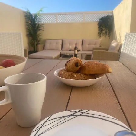 New Renovated Family Above Swimming Pool Puerto Rico (Gran Canaria)