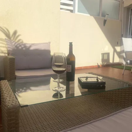 Apartment New Renovated Family Above Swimming Pool