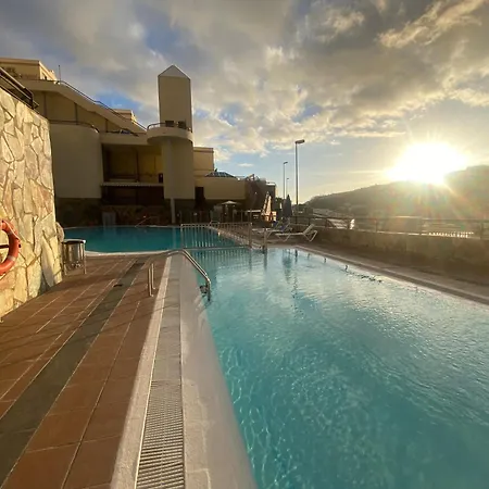 New Renovated Family Above Swimming Pool Apartment