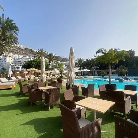New Renovated Family Above Swimming Pool Puerto Rico (Gran Canaria)